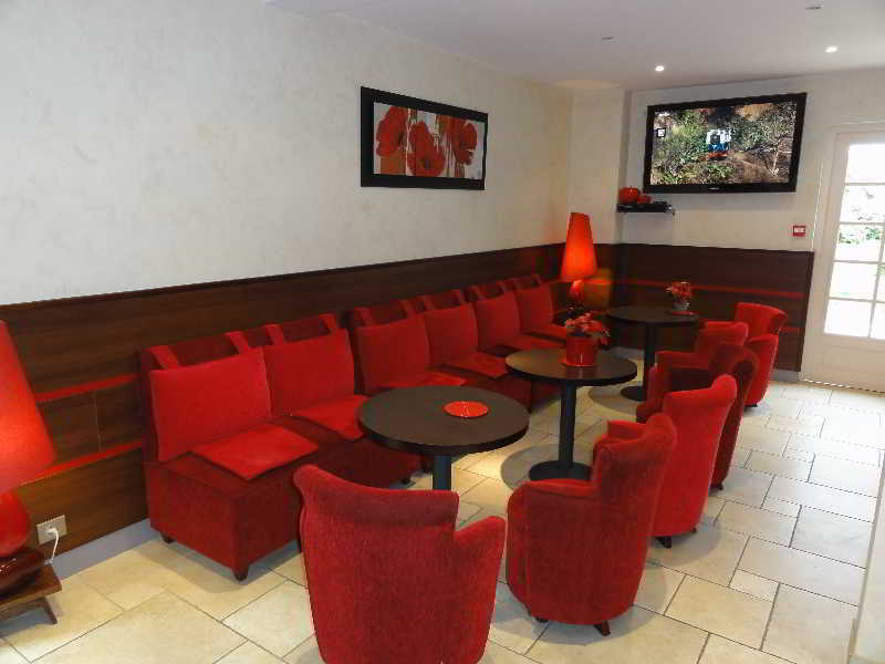 Hotel Restaurant Les Coquelicots, The Originals Relais Saint-Pardoux-l'Ortigier Exterior foto